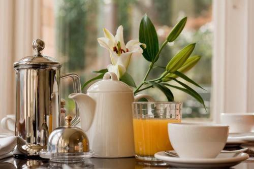 Norbury House Stylish 4*