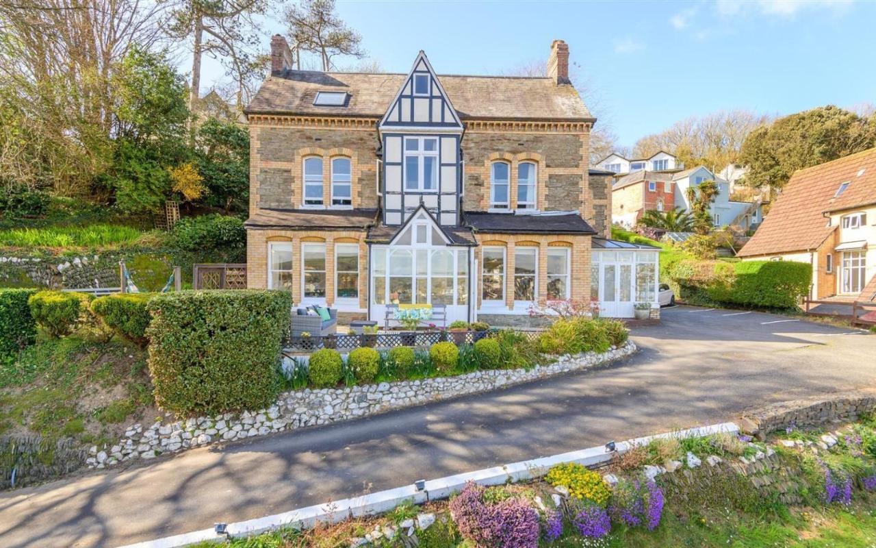 Norbury House Stylish 4*